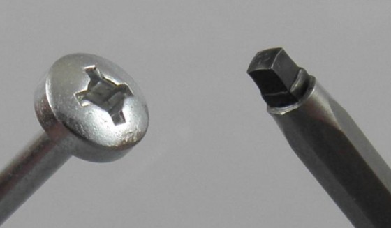 Screw Uniquadrex 5x40 half-round head zinc white