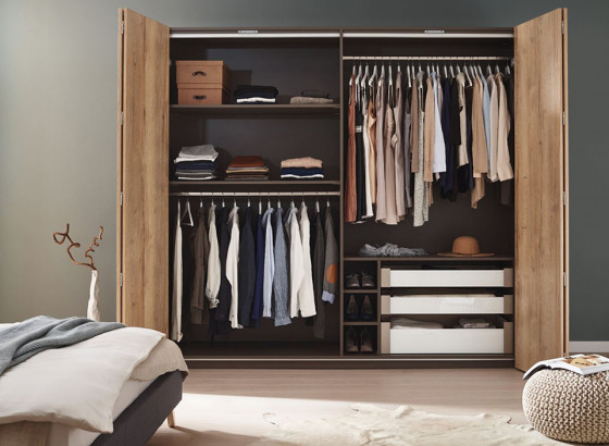 K-Hettich Wingline L Pull2M,25Kg,With Bottom Guide,2400Mm,6 Hinges S,L+R White