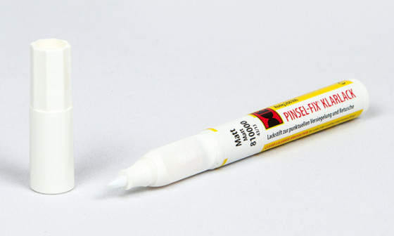 Corrective clear lacquer in brush tip marker - Silk matt
