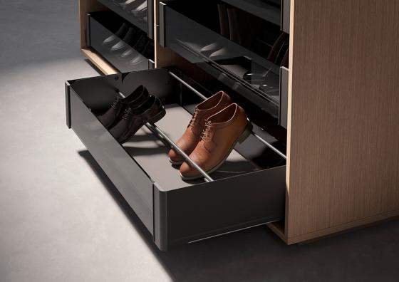 K-KES Conero, zásuvka na boty a čelní+zadní výplň, H168/475, KB=900, černá