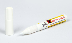Corrective clear lacquer in brush tip marker - Silk matt