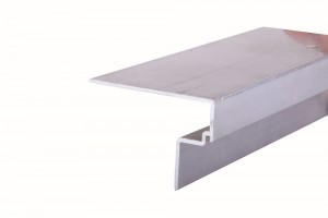 REHAU cover strip with overlap Alu lower part
